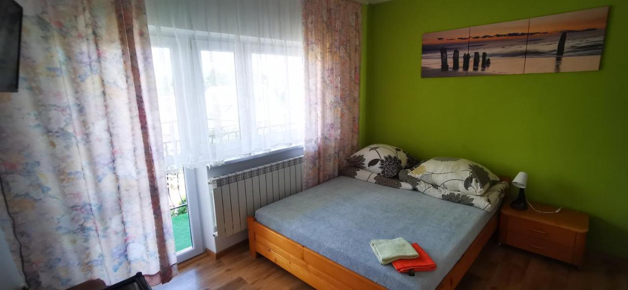 Noclegi Marfikowe Pole Polańczyk Zewnętrze zdjęcie